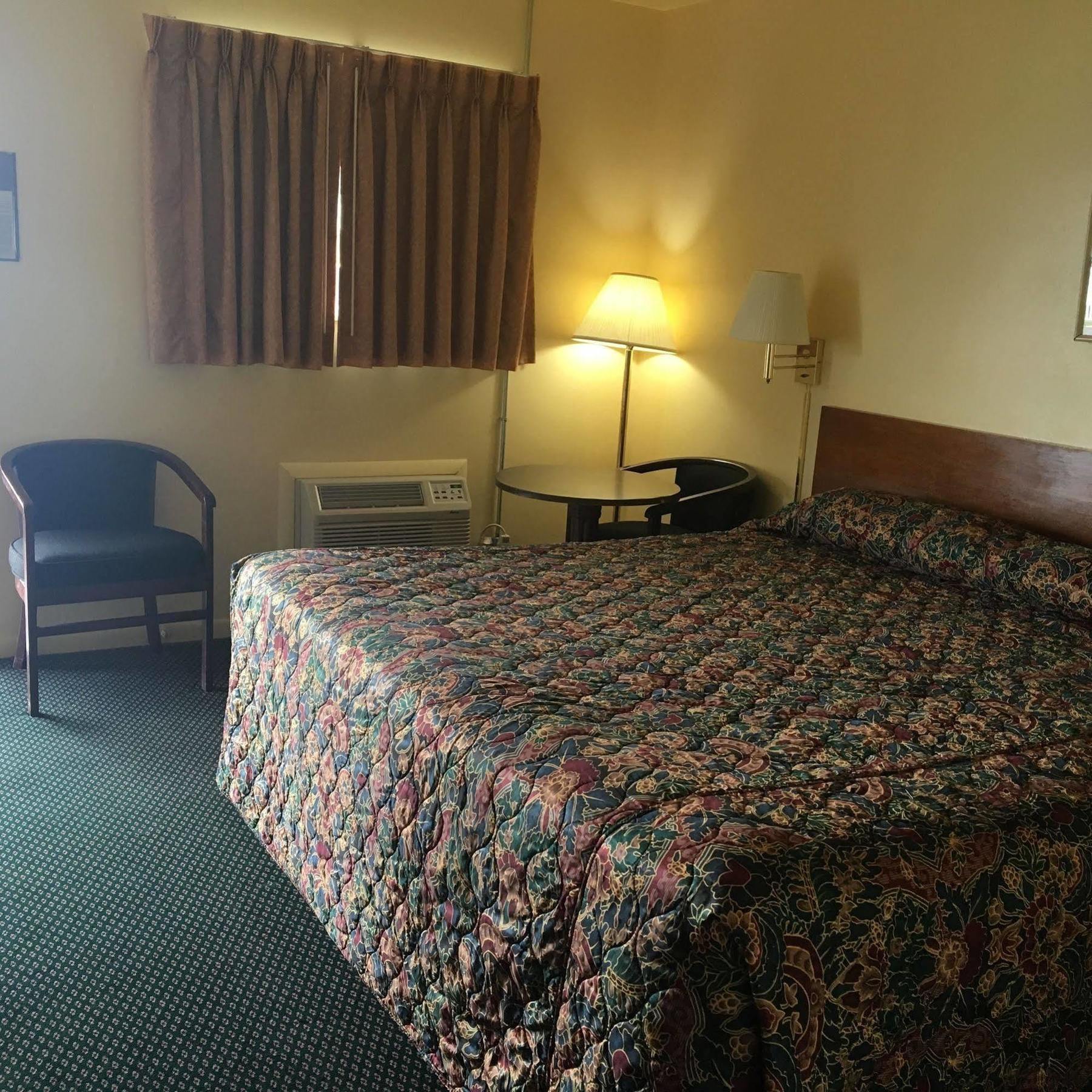 Guest House Motel Chanute Extérieur photo