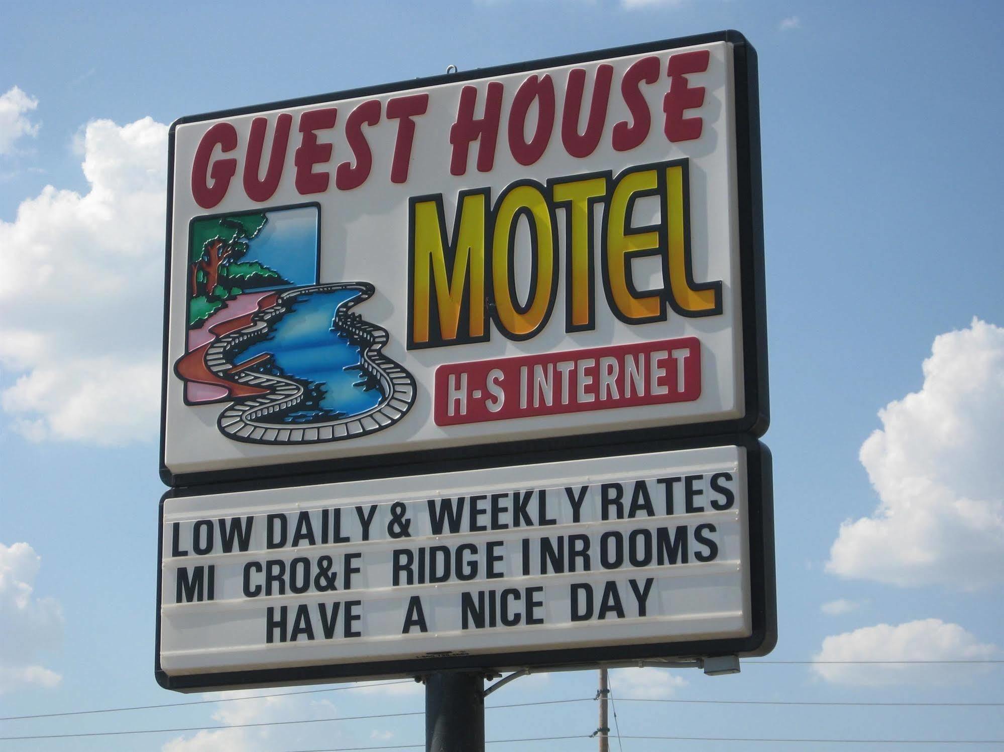Guest House Motel Chanute Extérieur photo