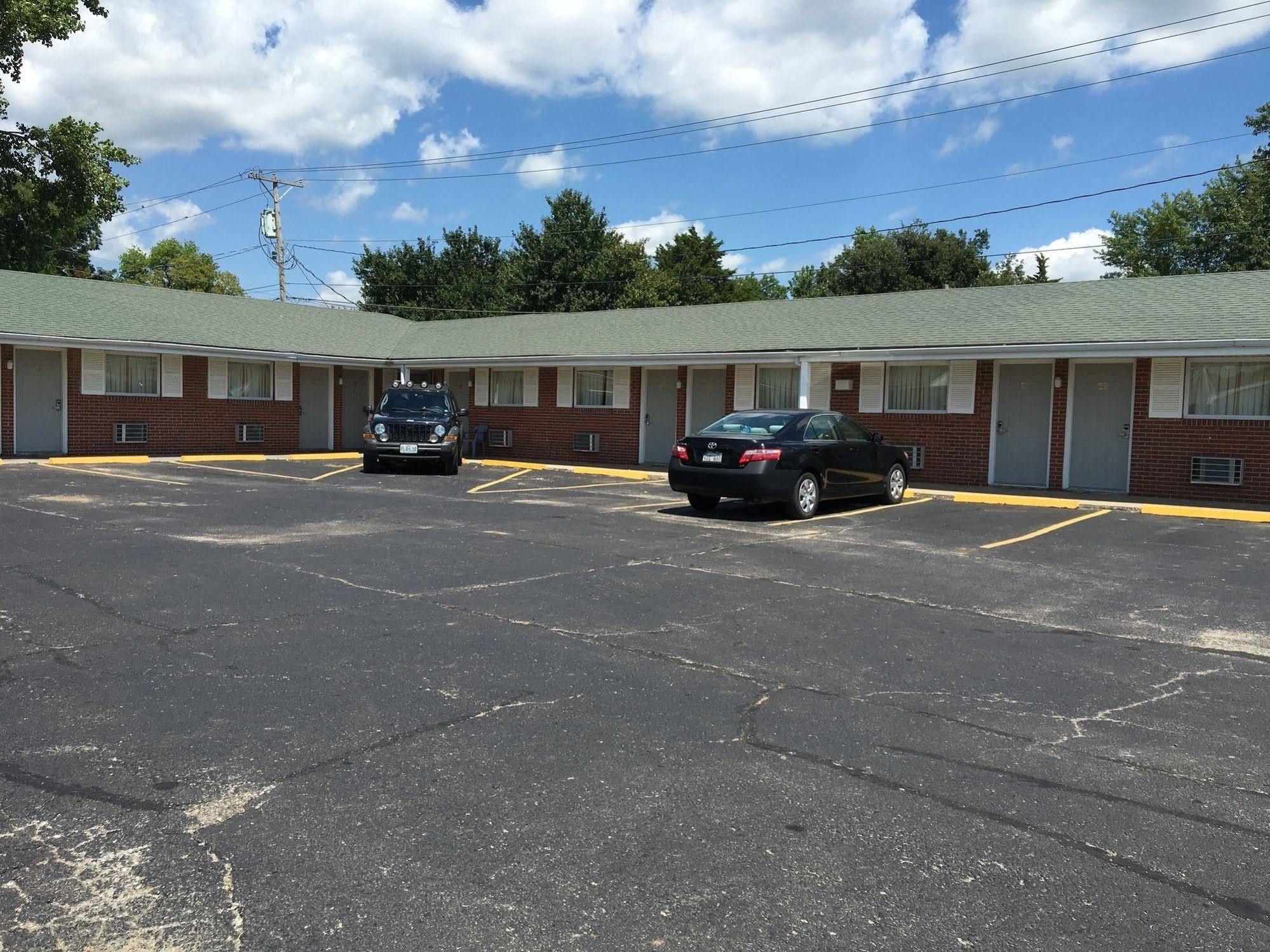 Guest House Motel Chanute Extérieur photo