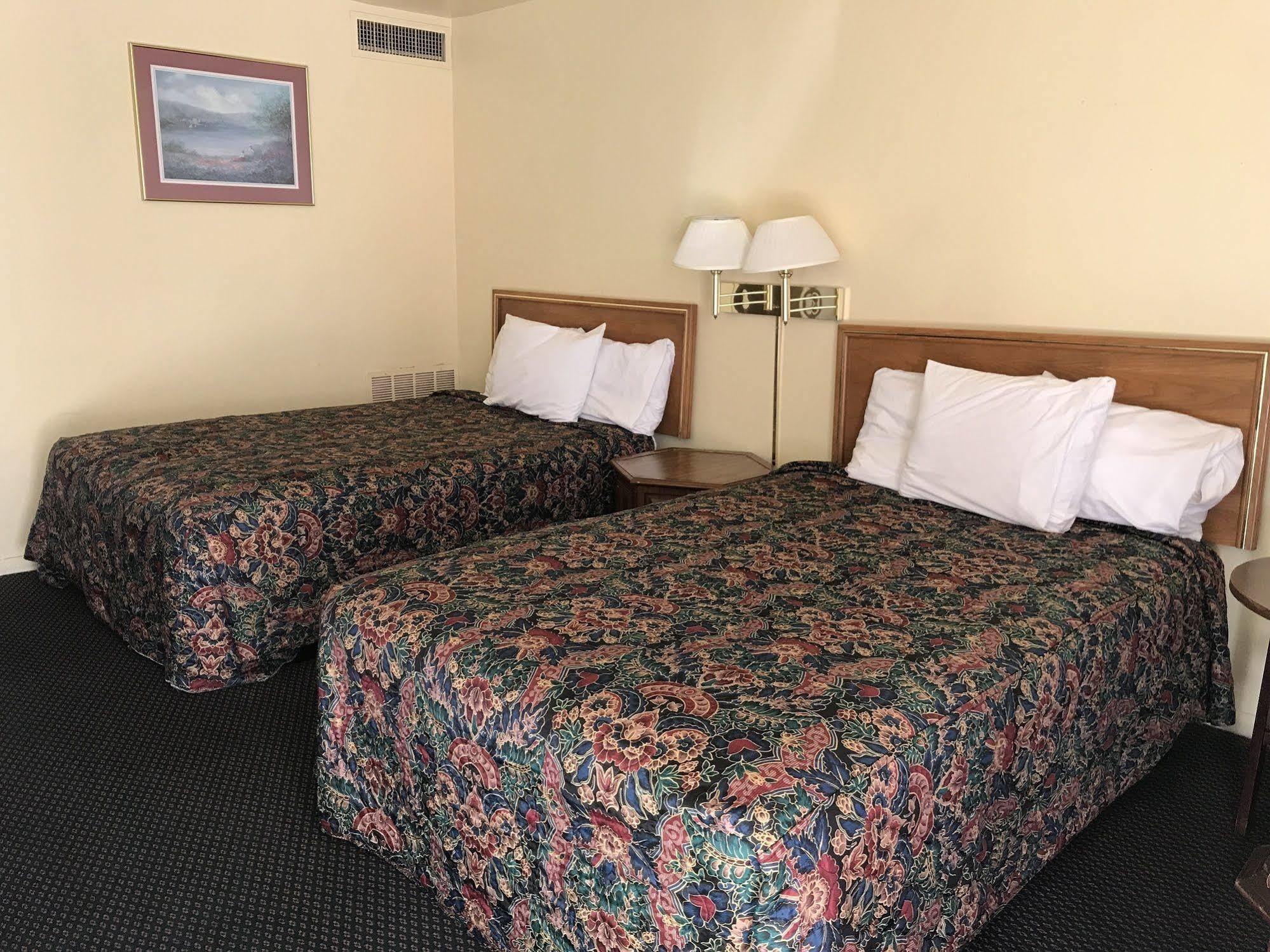 Guest House Motel Chanute Extérieur photo